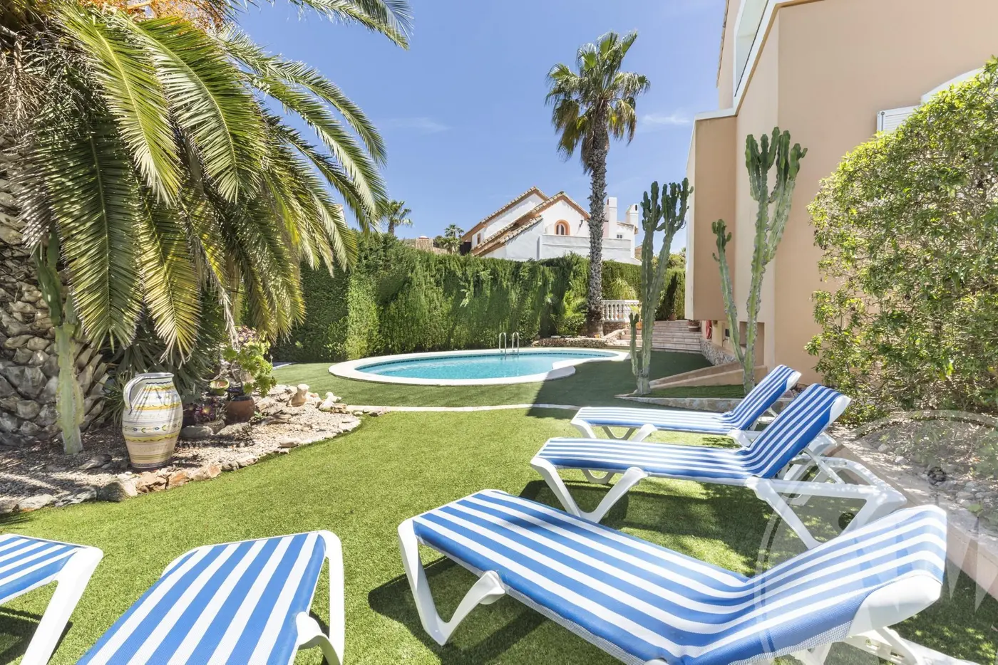 Las Brisas 589 · property photograph 1