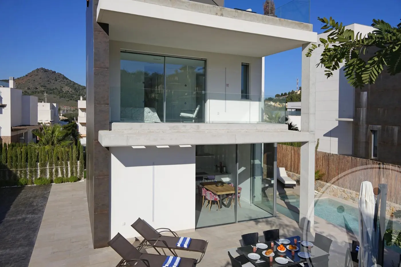 Las Dalias 564 · property photograph 1