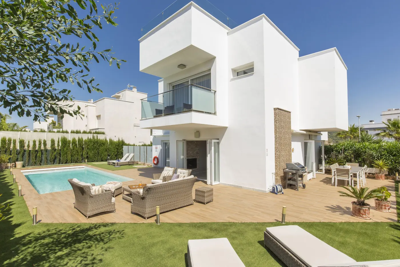 Las Mimosas 574 · property photograph 2