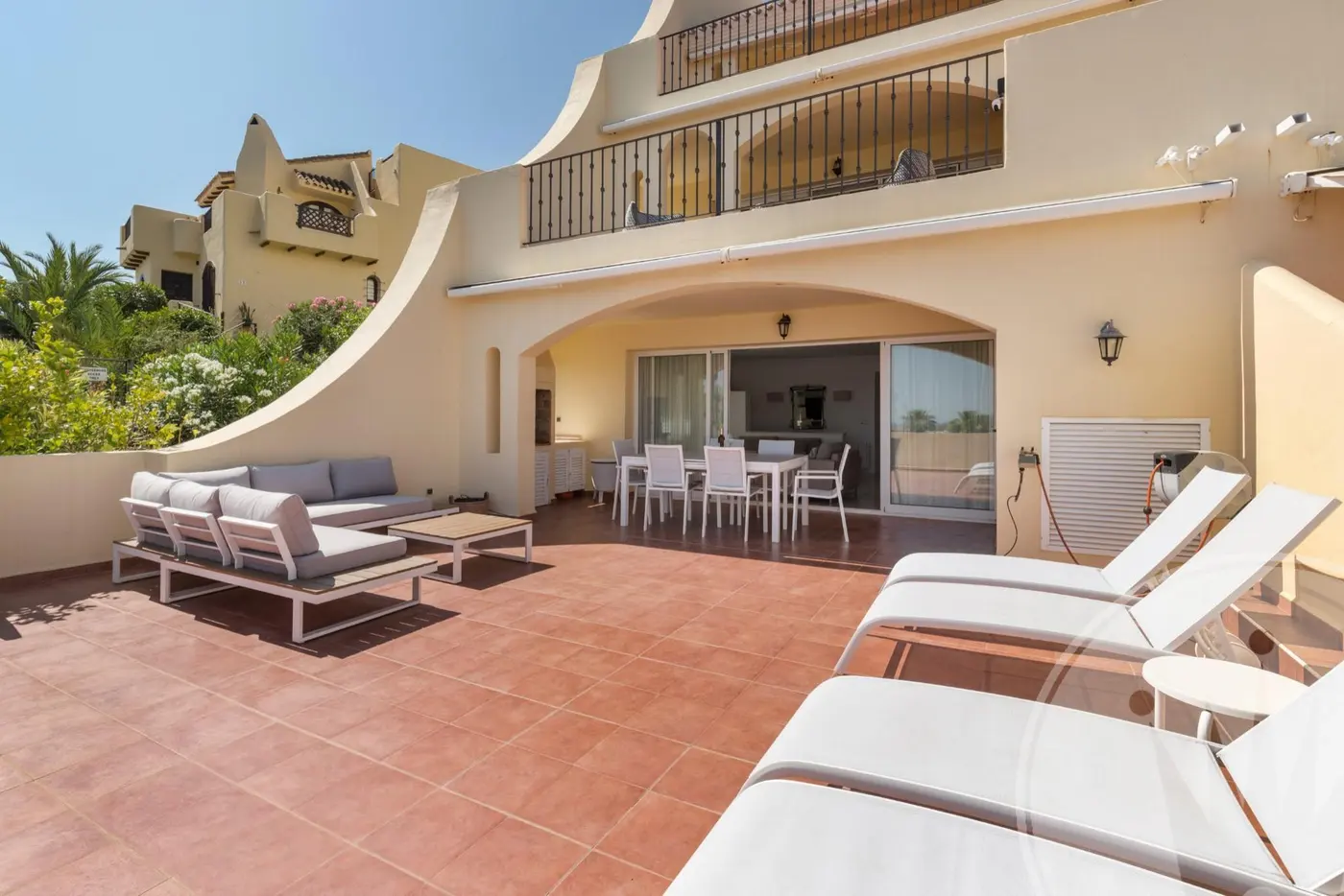 Los Olivos 600 · property photograph 2