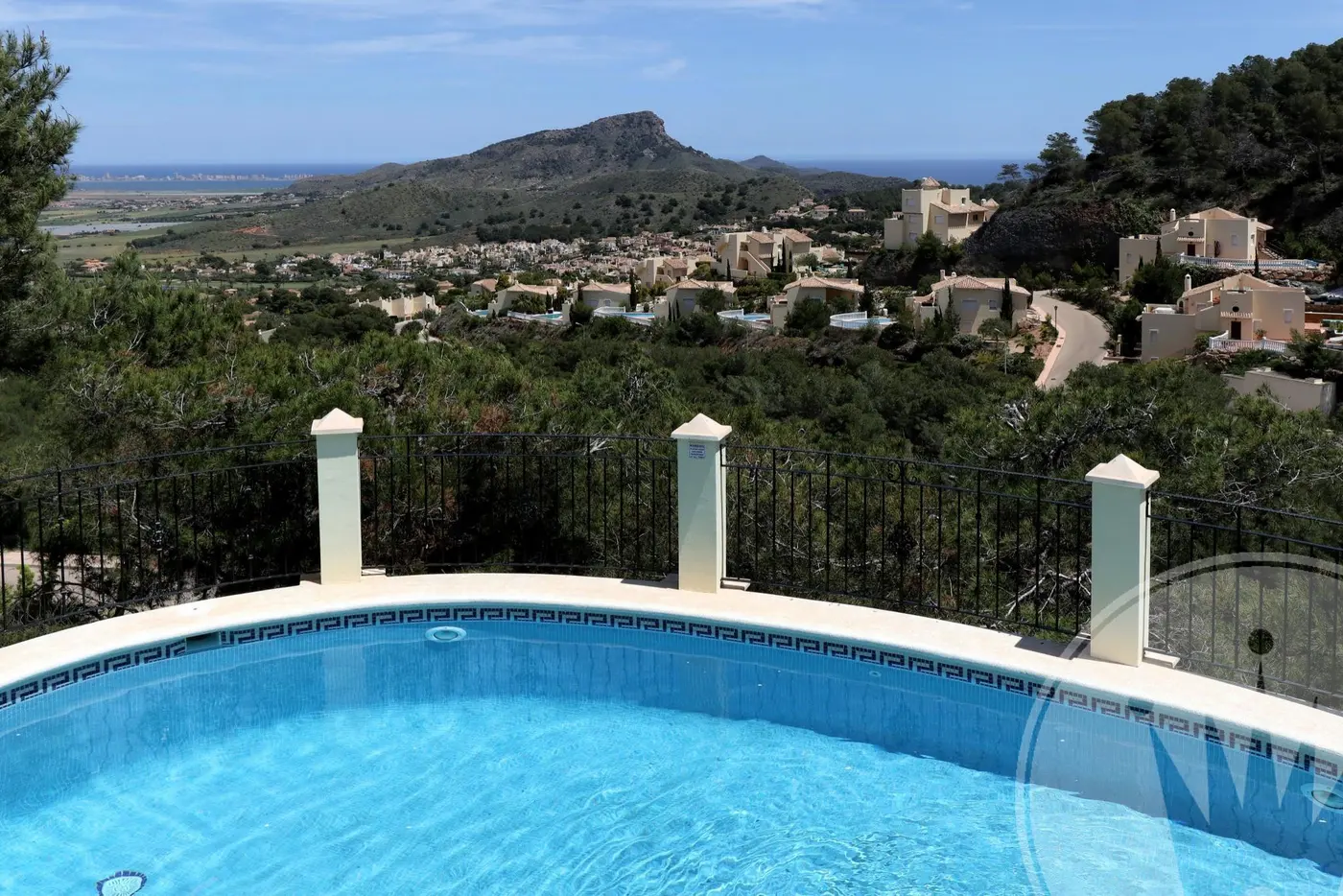 Monte Leon 571 · property photograph 1