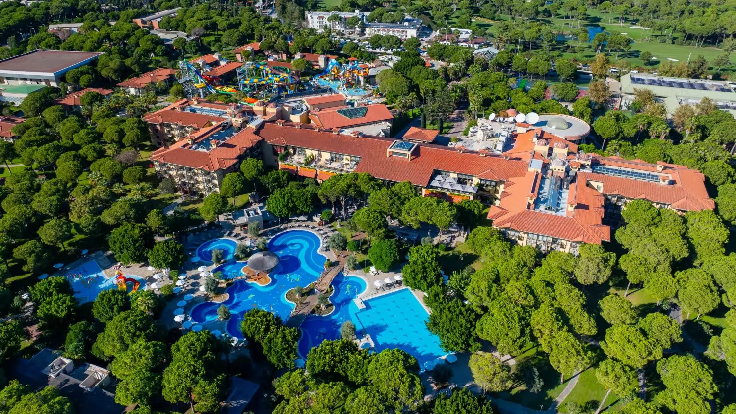 Gloria Golf Resort · Hotel and pool overview