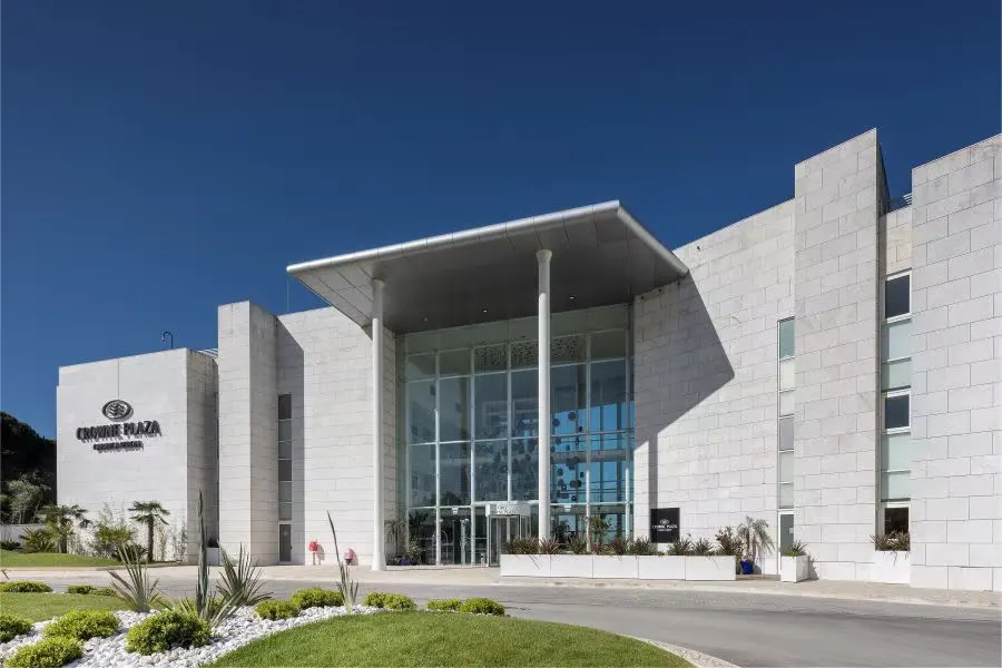 Crowne Plaza Caparica · entrance